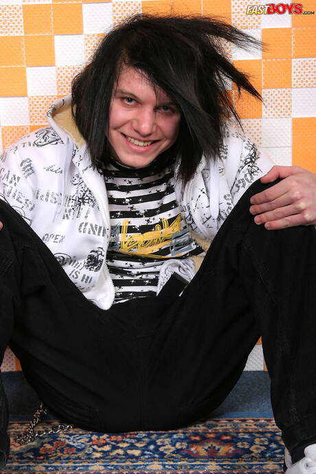 Le minet chaud Klaus montre un beau corps