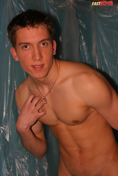 Young dude Pablo posing naked