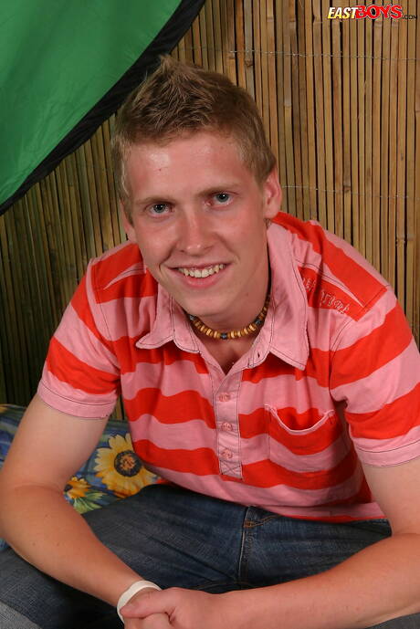 Twink Juraj montre un corps parfait à l