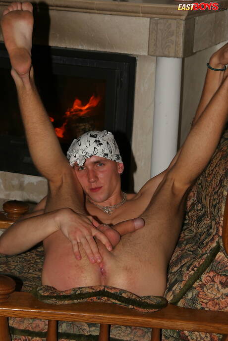 美少年Roberto展現完美身材