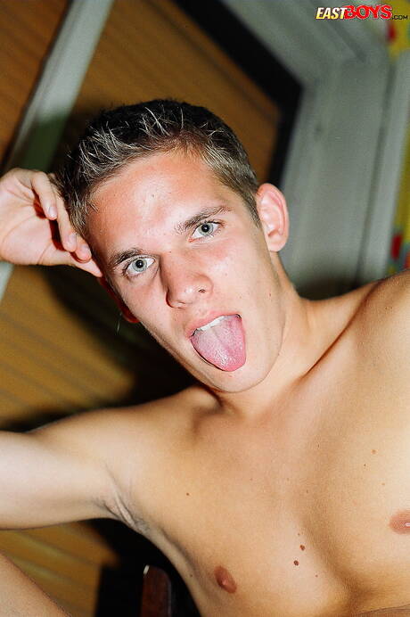 帥哥 Richie 手淫