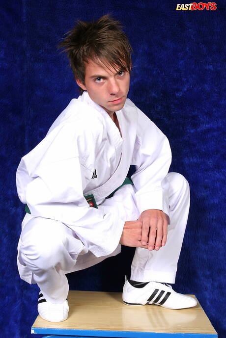 Young dude Vester posing nude and showing nice ass