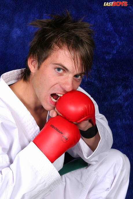 Young dude Vester posing nude and showing nice ass