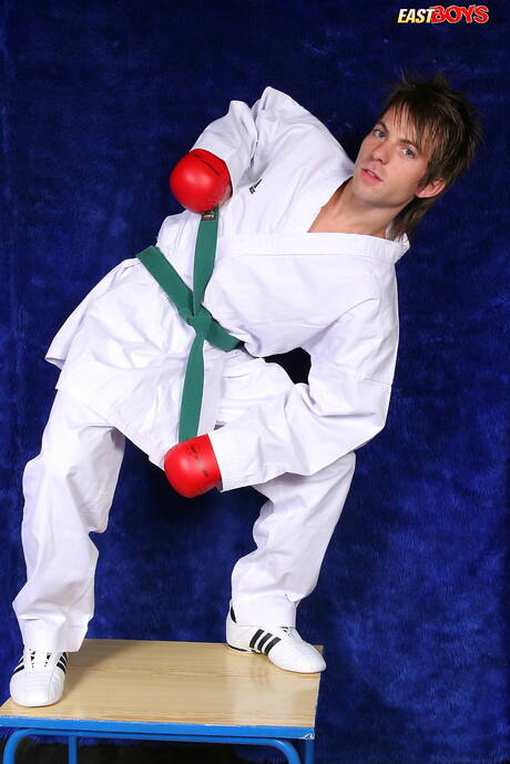 Young dude Vester posing nude and showing nice ass