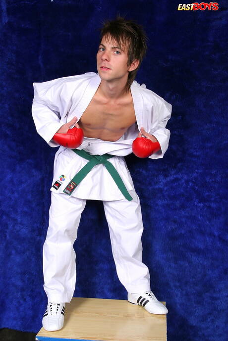 Young dude Vester posing nude and showing nice ass