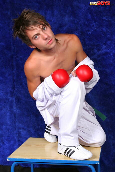 Young dude Vester posing nude and showing nice ass