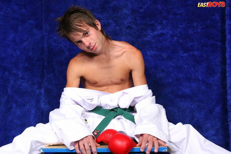 Young dude Vester posing nude and showing nice ass