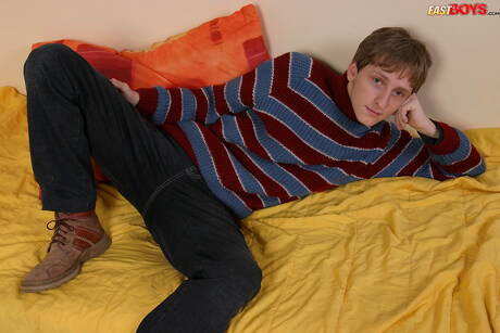 Young dude Jirik posing naked and showing tight ass