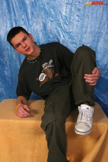 年輕的哈維爾展現出美麗的身材