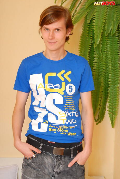 Pretty boy Lane jerk off his dick outside