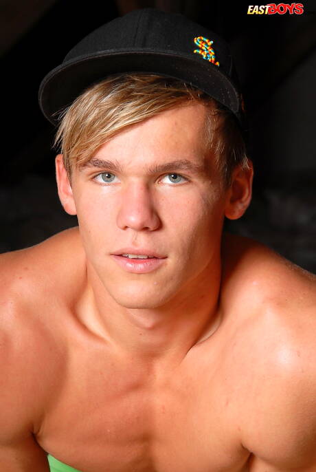 Strongman Brody wanking