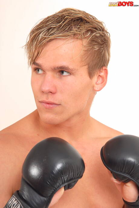 Tough guy Brody get naked and showing his butt