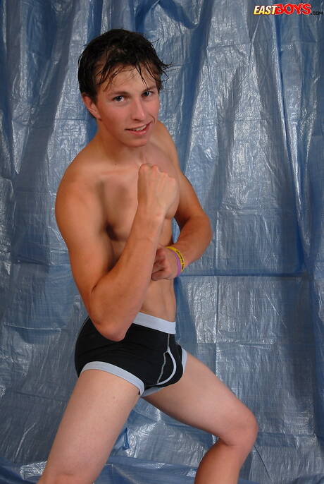 Twink Stanley 裸體擺造型