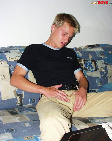 Beautiful boy Zdenek jerk off his cock in bath