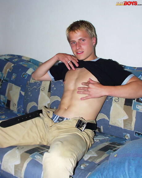 Beautiful boy Zdenek jerk off his cock in bath