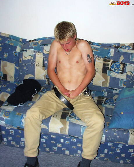 Beautiful boy Zdenek jerk off his cock in bath