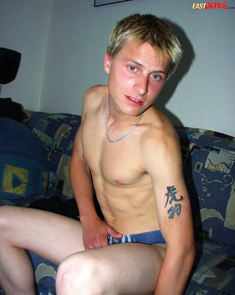 Beautiful boy Zdenek jerk off his cock in bath