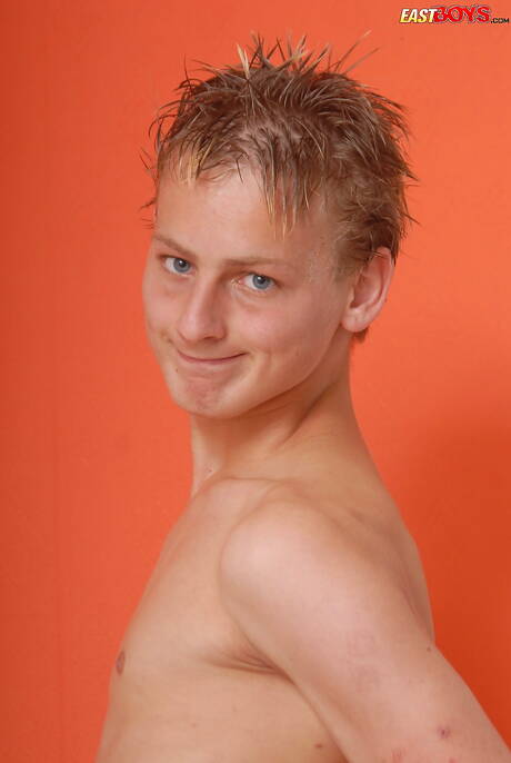 Young dude Blake posing naked