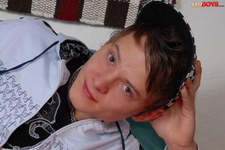 捷克年輕帥哥 Johan Koco 裸體擺造型