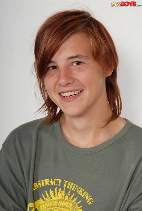 Pretty boy Fulk posing nude