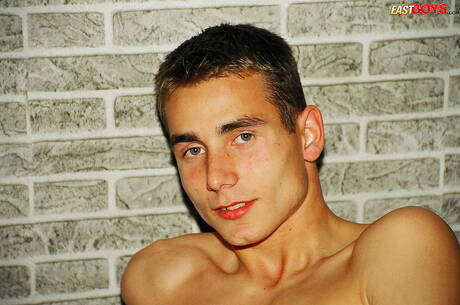 Twink Terry 戲弄他的雞巴