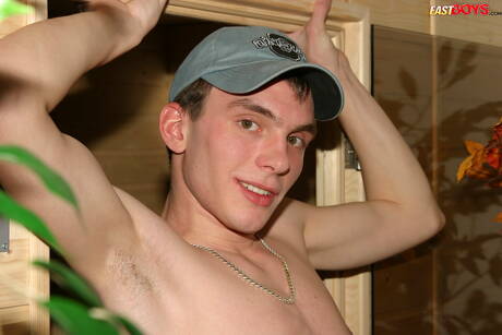 Pretty boy Zoltan jack off his cock