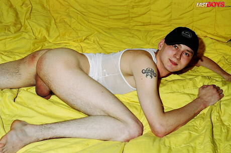 Twink Shane wanking with sex toy