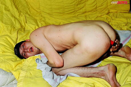 Twink Shane wanking with sex toy