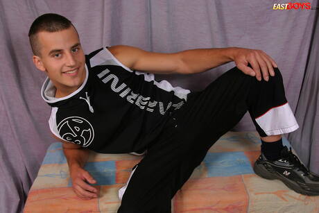 帥哥Senad展現完美身材