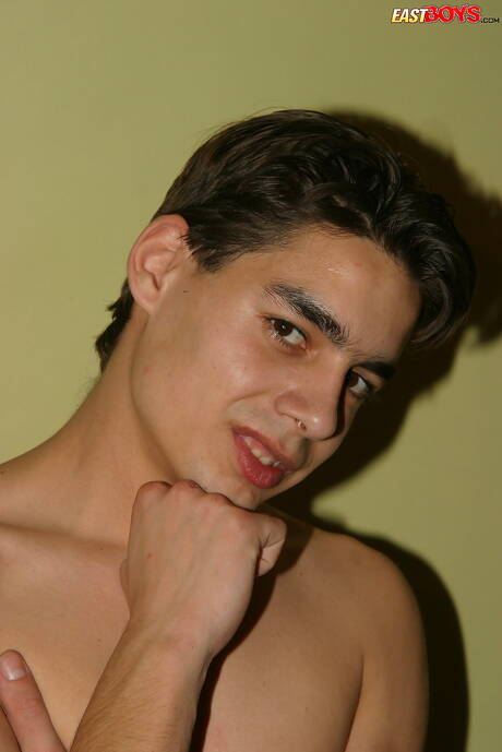 Twink Sebastian heeft plezier