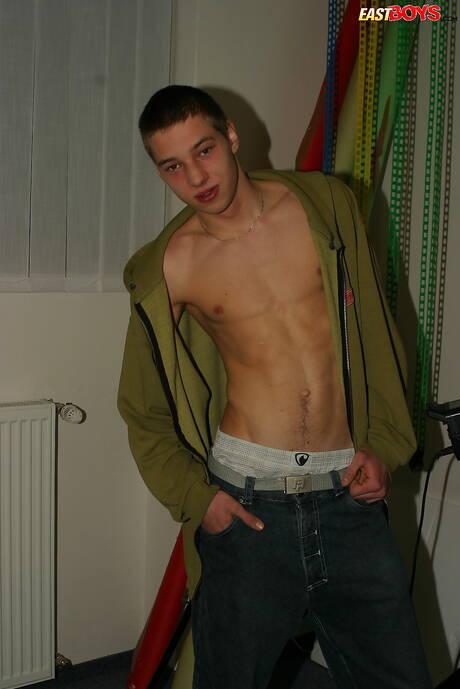 Twink Ryan having a pleasure