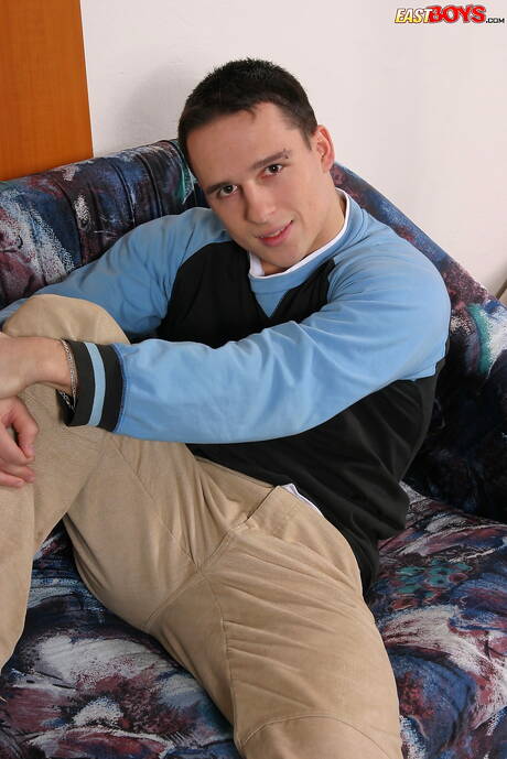 Inon, ben costruito, mostra un bel corpo