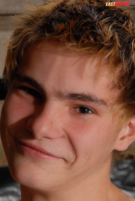 Czech twink Bill Williams and slovak hot twink Tim Law fuck ass after sucking dick