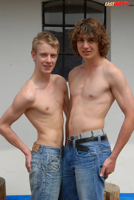 Young boy Rex fuck ass after blowjob outdoor