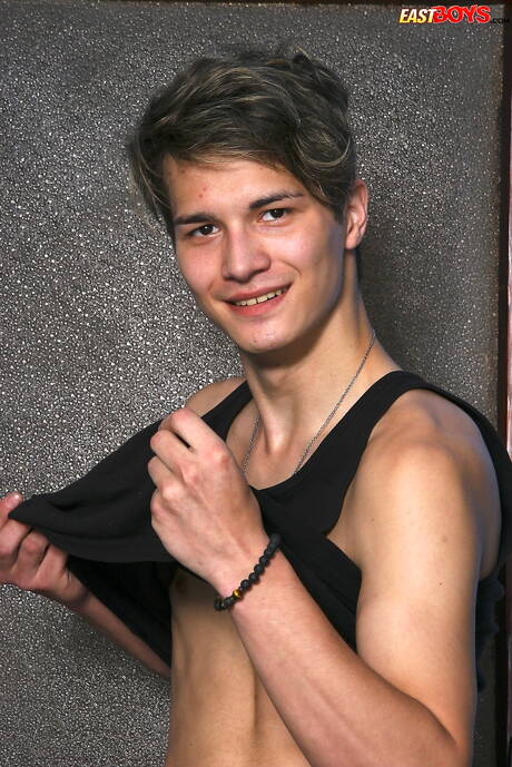 性感小鮮肉David Allan裸體擺造型