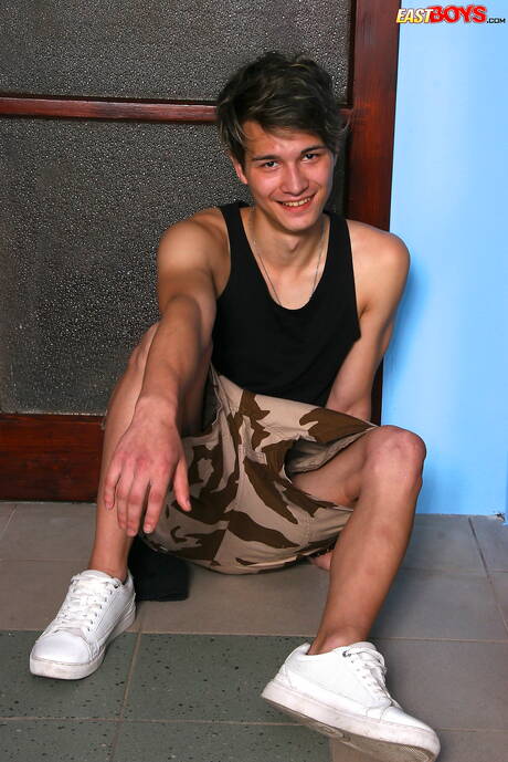 性感小鮮肉David Allan裸體擺造型