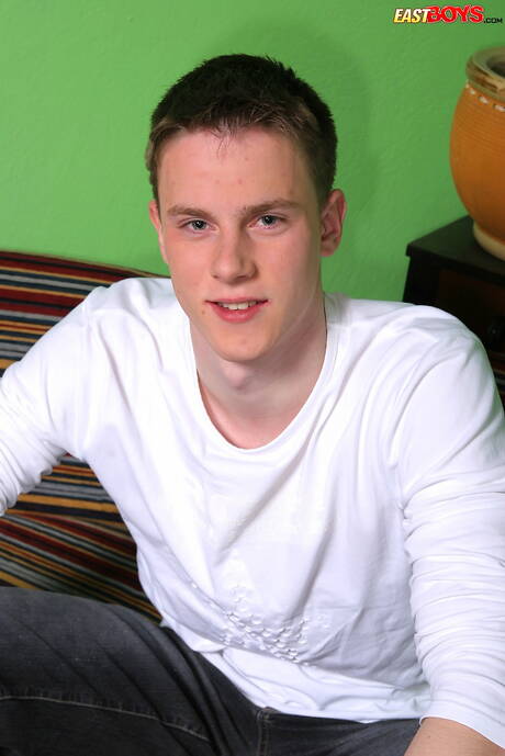 Czech young dude Carl Draper fuck ass after sucking