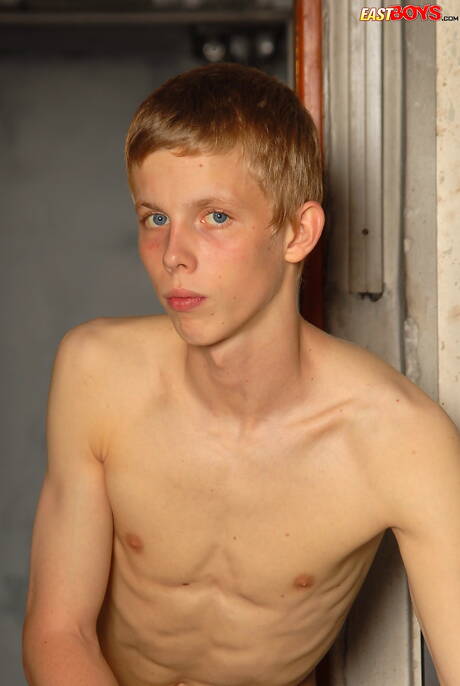 Gorący Abel rucha tyłek po ssaniu