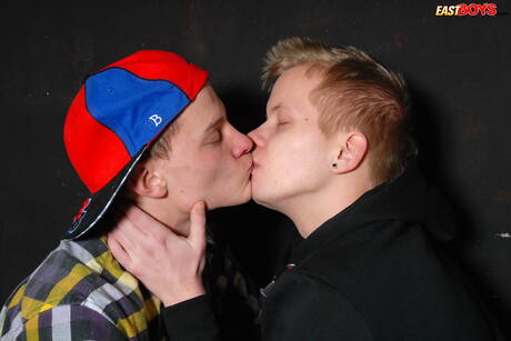 捷克小夥Johan Koco吸完雞雞後開始做愛