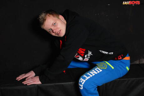 捷克小夥Johan Koco吸完雞雞後開始做愛