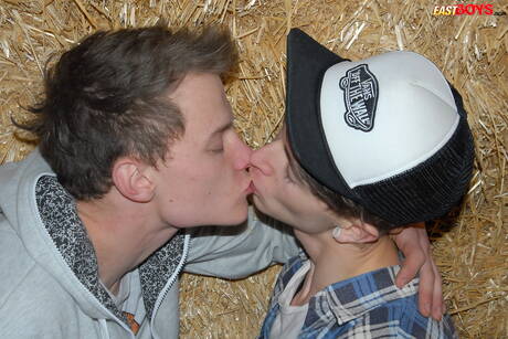 年輕小夥 Johan Koco 和帥哥 Samuel Lamere 熱情激情