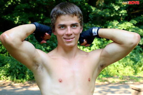 Stud Curtis Ladner posing nude outside