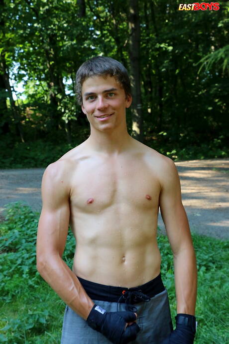 Stud Curtis Ladner posing nude outside