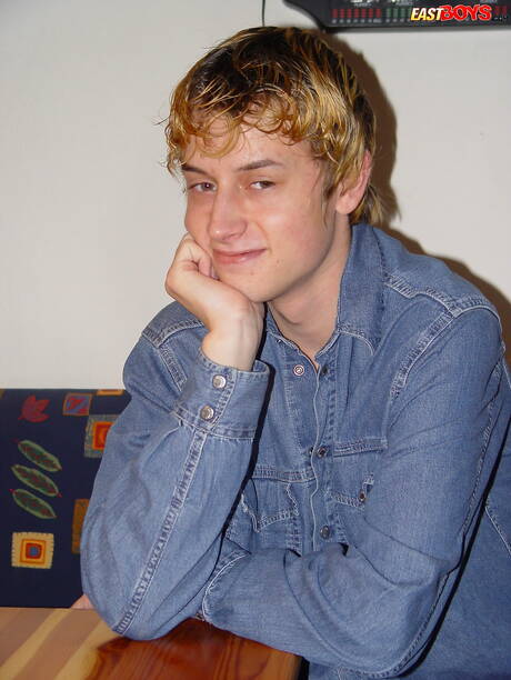 性感小夥Cory為他操逼