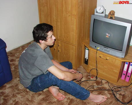 Young Erik posing naked