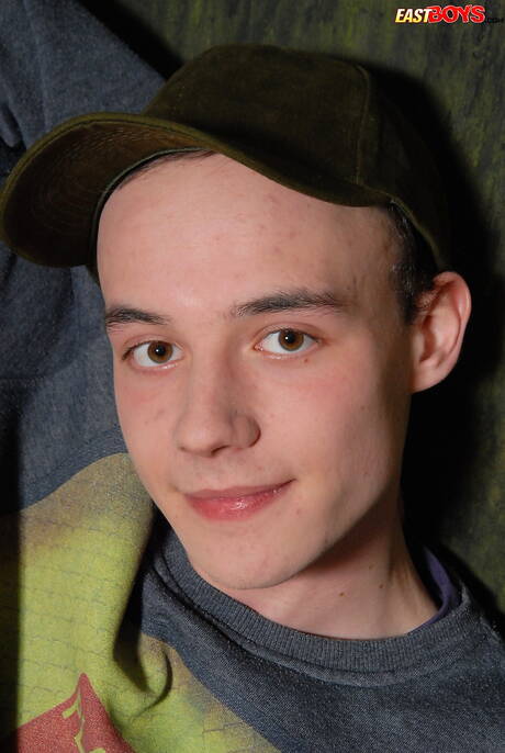 Young dude David Fisher posing nude and showing hot butt