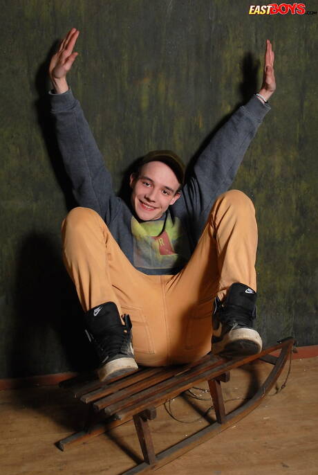 Young dude David Fisher posing nude and showing hot butt