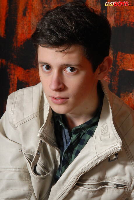 帥哥安東尼奧·帕爾默全裸出鏡，秀出緊實的臀部