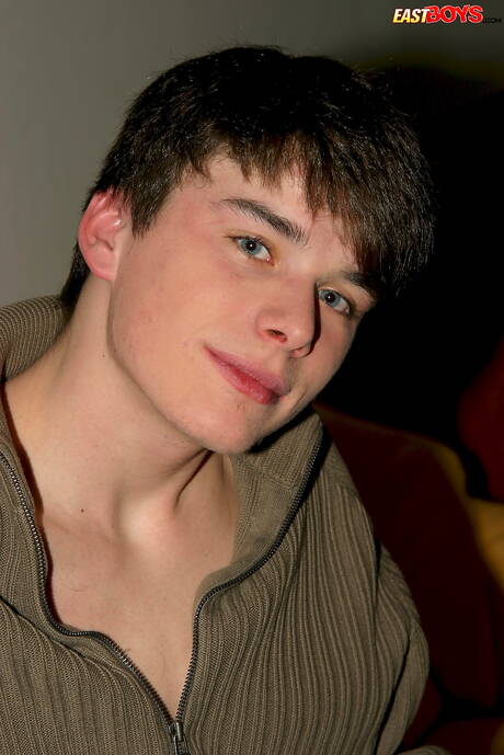 Young Brian Radford jack off his dick