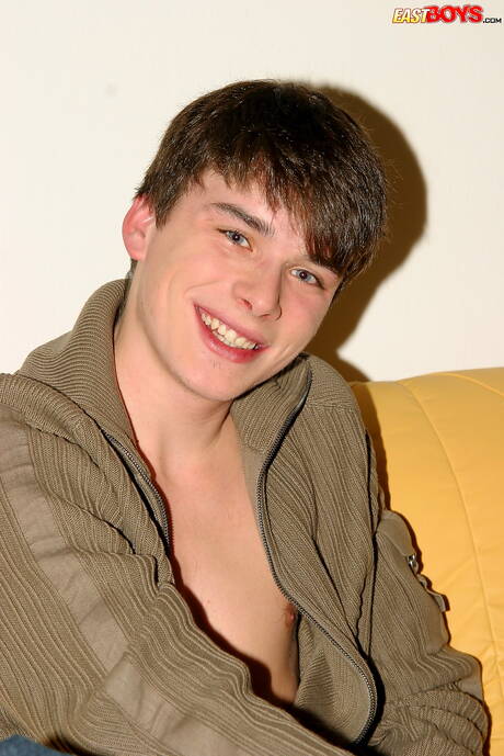 Young Brian Radford jack off his dick